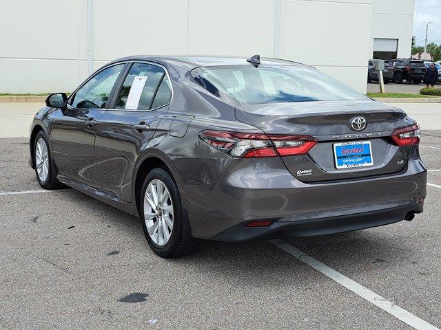 Photo of 2023 Predawn Gray Mica Toyota Camry