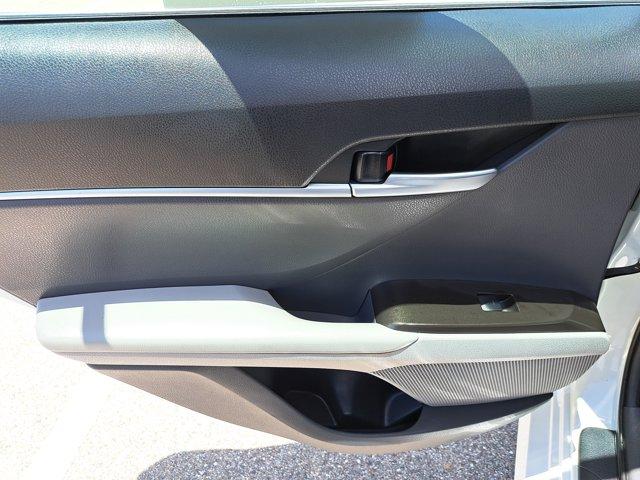 Photo of 2024 Ice Cap Toyota Camry