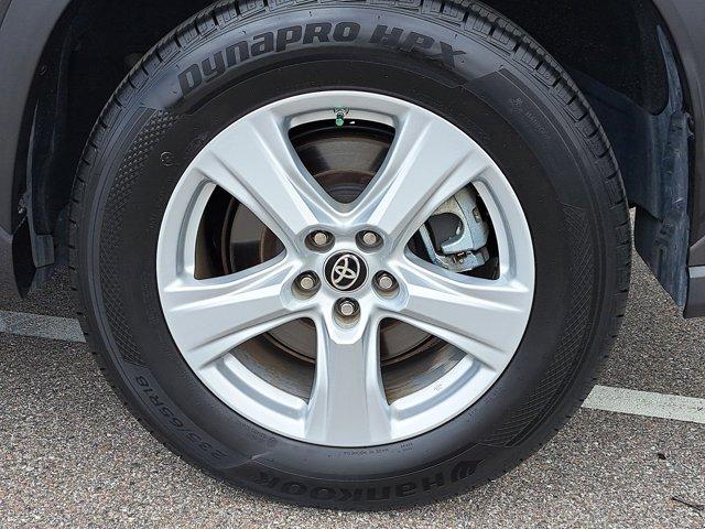 Photo of 2020 Magnetic Gray Metallic Toyota Highlander