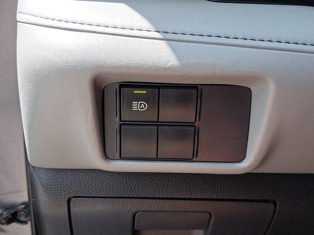 Photo of 2020 Magnetic Gray Metallic Toyota Highlander