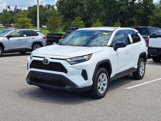 Photo of 2024 Ice Cap Toyota RAV4