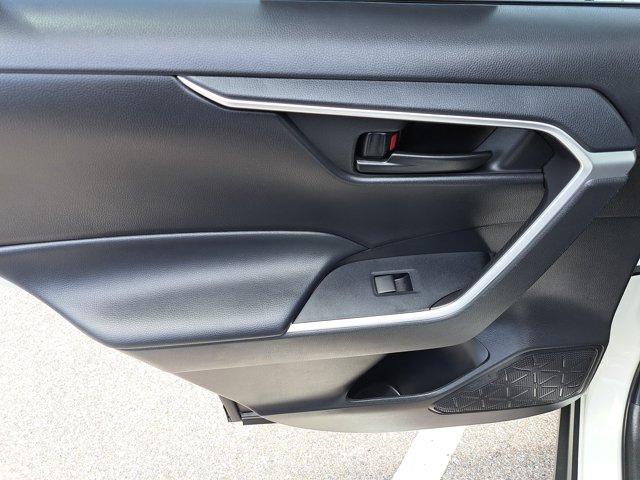 Photo of 2024 Ice Cap Toyota RAV4