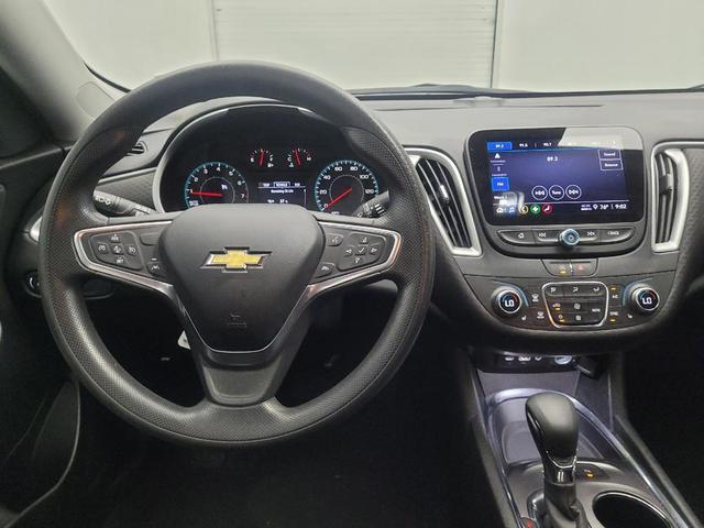 Photo of 2023 Summit White Chevrolet Malibu