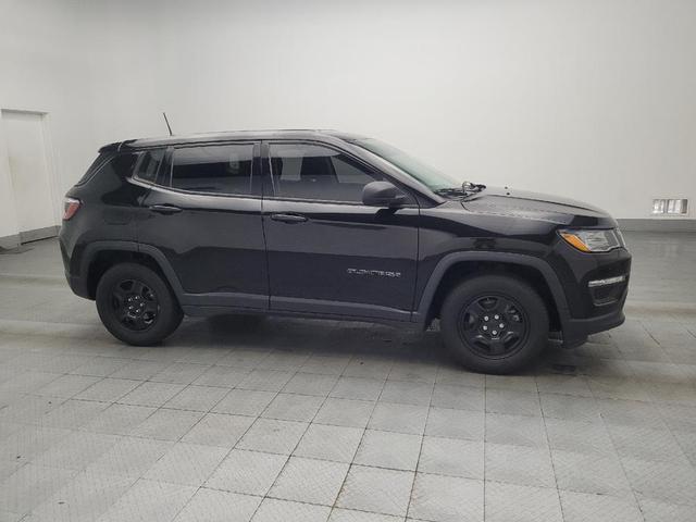 Photo of 2020 Diamond Black Crystal Pearlcoat Jeep Compass