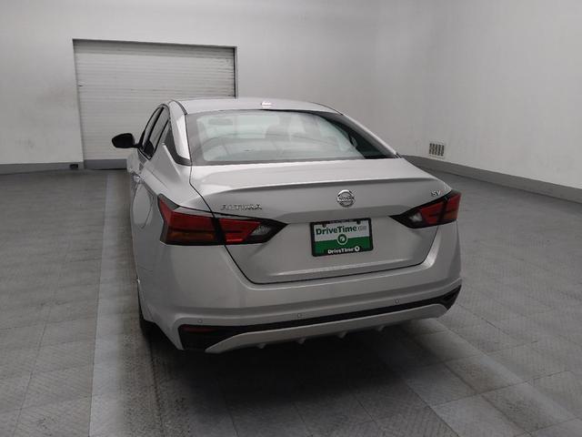 Photo of 2022 Brilliant Silver Metallic Nissan Altima