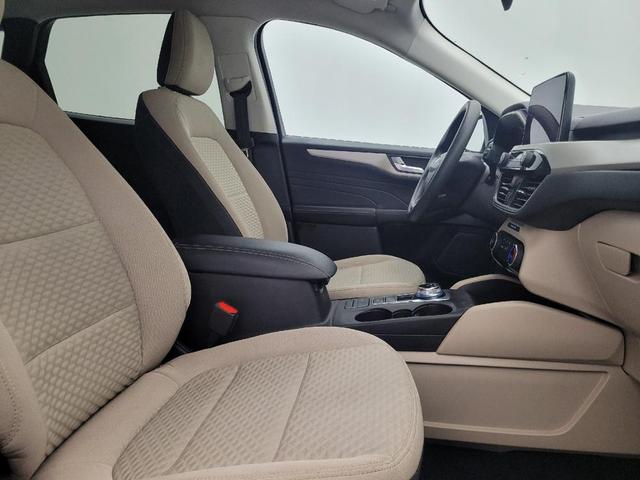 Photo of 2021 Agate Black Metallic Ford Escape