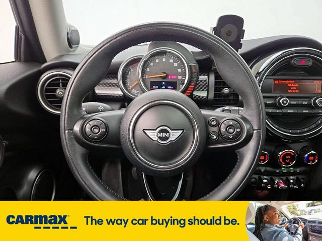 Photo of 2015 Black MINI Hardtop