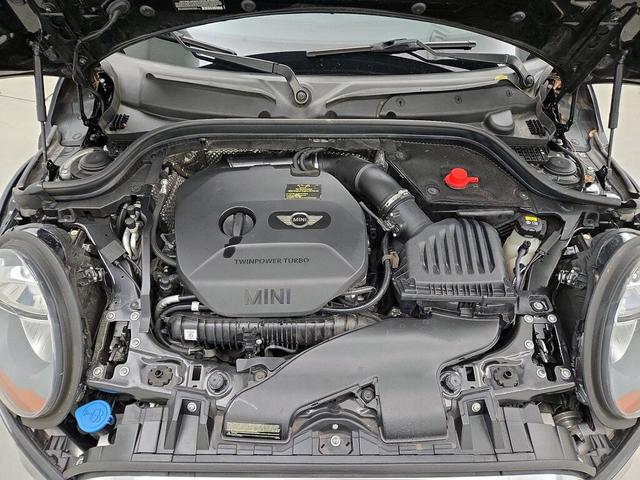 Photo of 2015 Black MINI Hardtop