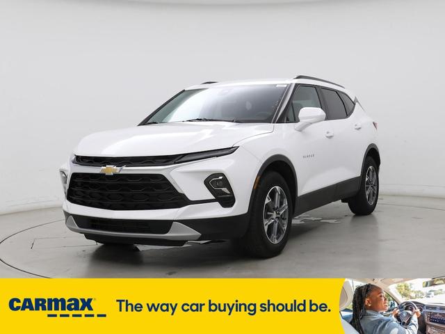 Photo of 2023 White Chevrolet Blazer