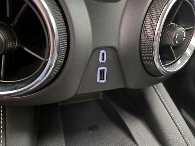 Photo of 2023 White Chevrolet Blazer
