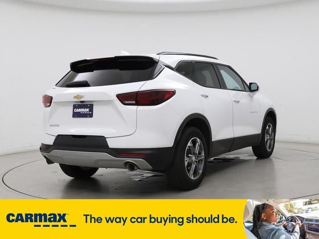 Photo of 2023 White Chevrolet Blazer