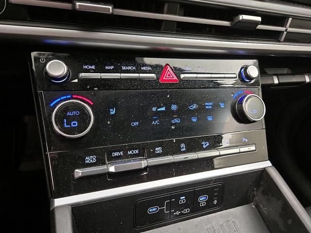 Photo of 2024 Red Hyundai SANTA FE