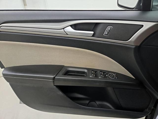 Photo of 2020 Silver Ford Fusion
