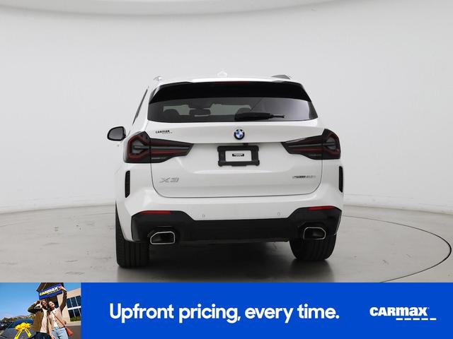 Photo of 2022 White BMW X3