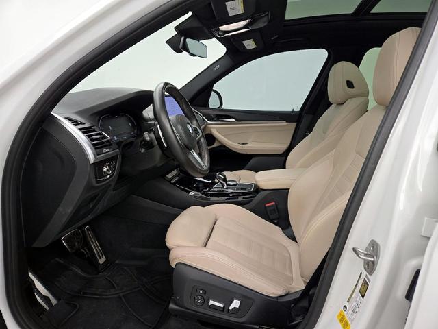 Photo of 2022 White BMW X3