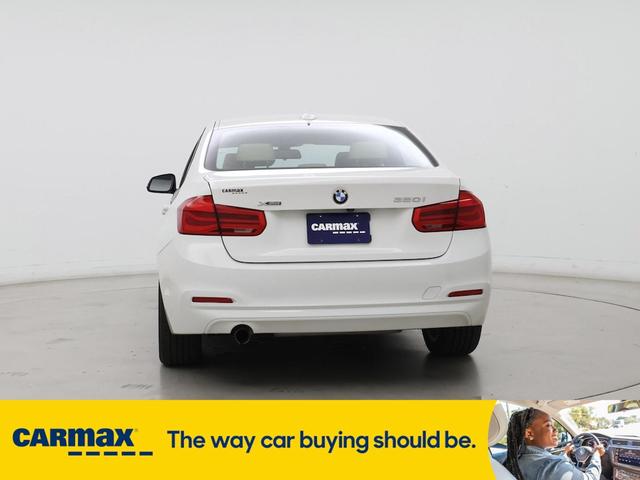 Photo of 2018 White BMW 320