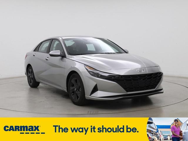 2022 Hyundai Elantra