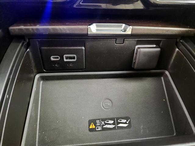 Photo of 2022 Blue GMC Yukon