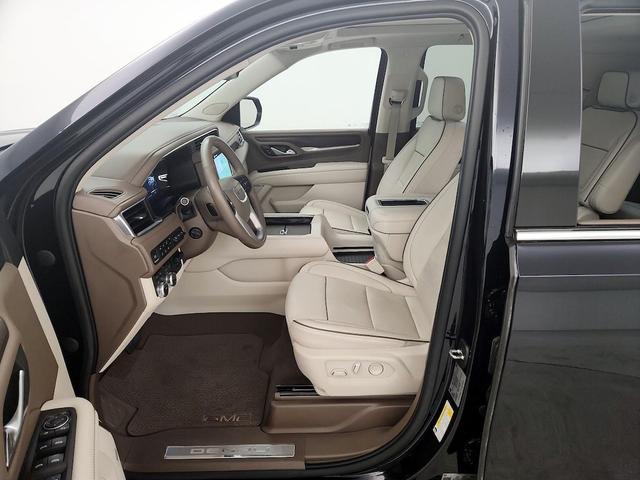 Photo of 2022 Blue GMC Yukon