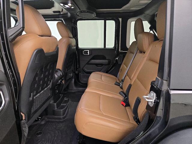 Photo of 2022 Black Jeep Wrangler