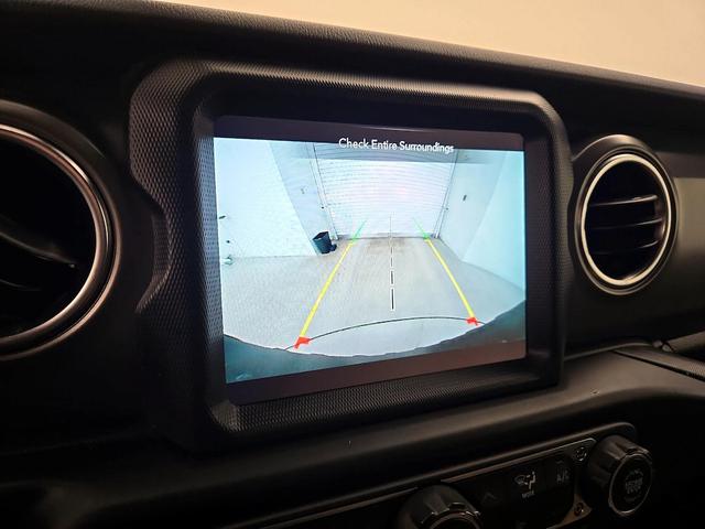 Photo of 2022 Black Jeep Wrangler