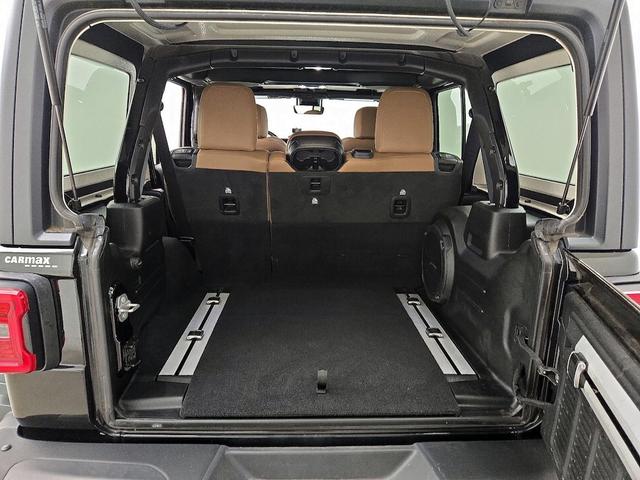 Photo of 2022 Black Jeep Wrangler