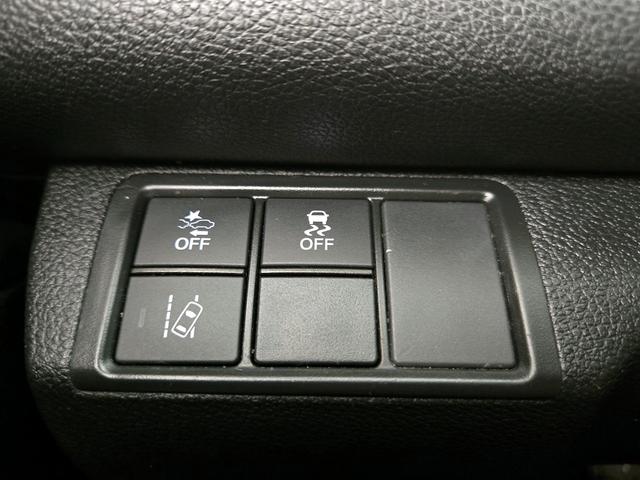 Photo of 2021 White Honda Civic