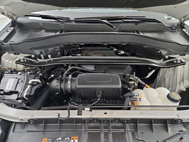 Photo of 2020 Silver Ford Explorer
