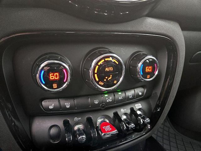 Photo of 2023 Blue MINI Clubman