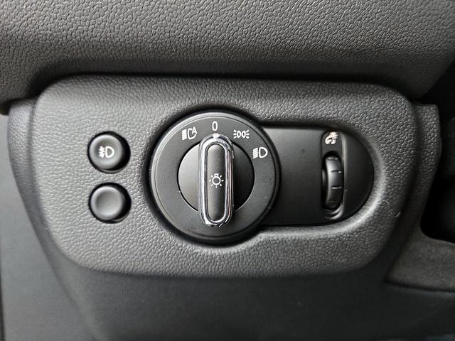 Photo of 2023 Blue MINI Clubman