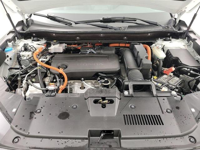 Photo of 2023 White Honda CR-V Hybrid