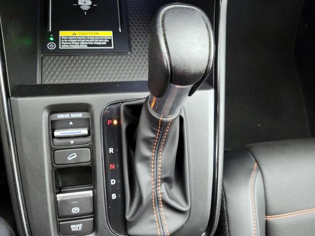 Photo of 2023 White Honda CR-V Hybrid