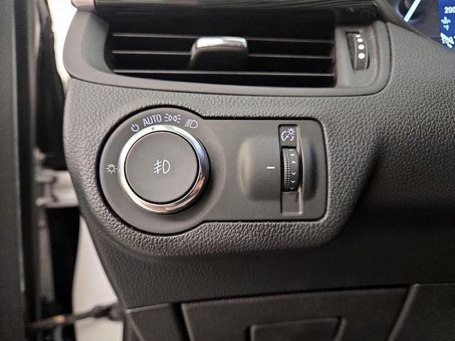 Photo of 2017 White Buick Envision