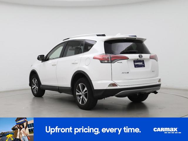 Photo of 2016 White Toyota RAV4