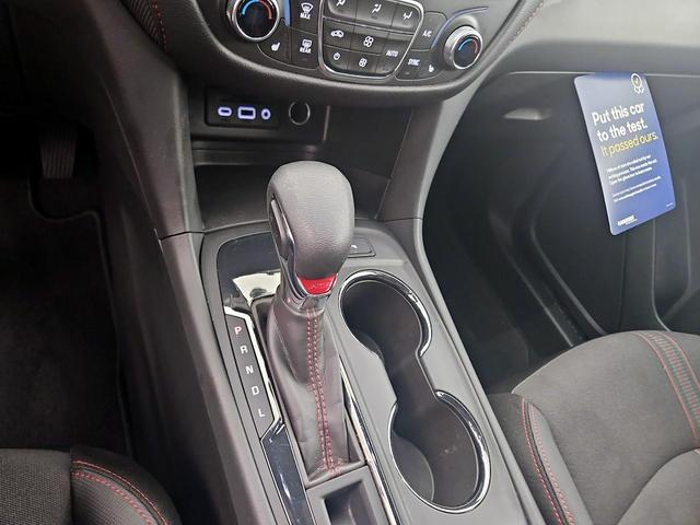 Photo of 2022 Burgundy Chevrolet Equinox