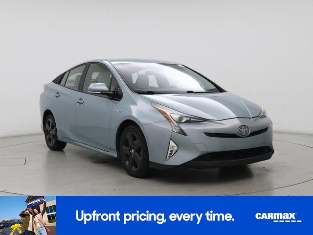 Photo of 2016 Green Toyota Prius
