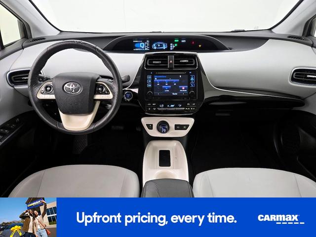 Photo of 2016 Green Toyota Prius