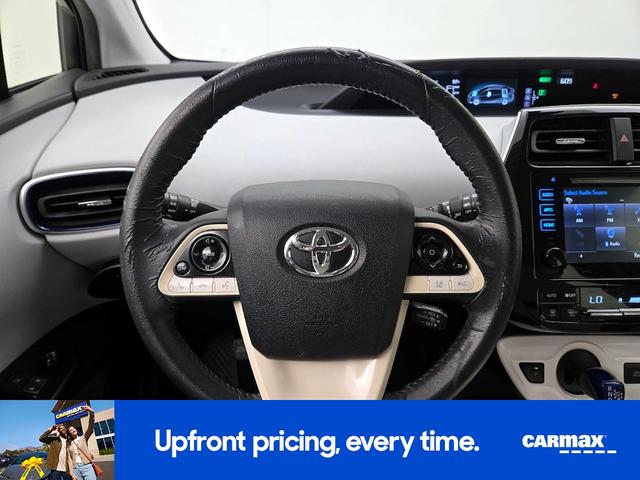 Photo of 2016 Green Toyota Prius