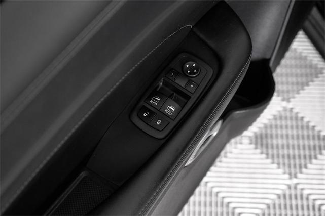Photo of 2022 Pitch Black Clearcoat Dodge Challenger