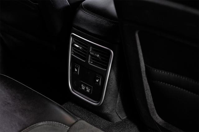 Photo of 2020 Pitch Black Clearcoat Dodge Charger