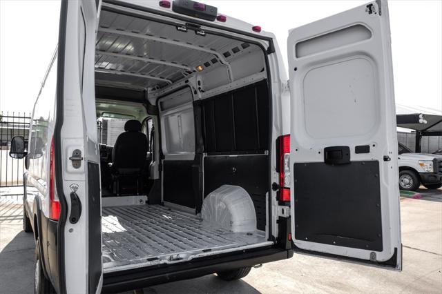 Photo of 2019 Bright White Clearcoat RAM ProMaster 1500