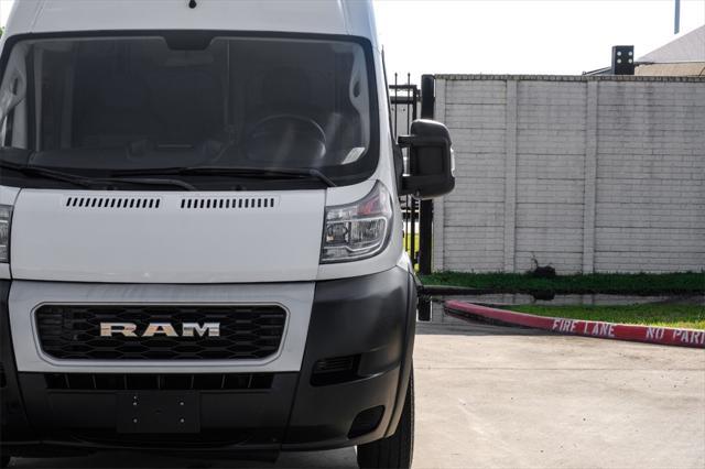Photo of 2019 Bright White Clearcoat RAM ProMaster 1500