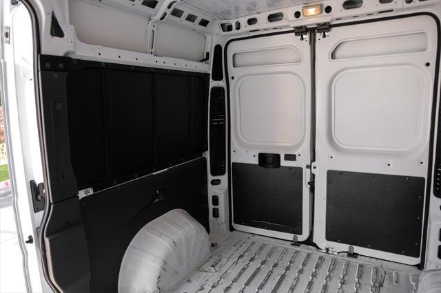 Photo of 2019 Bright White Clearcoat RAM ProMaster 1500