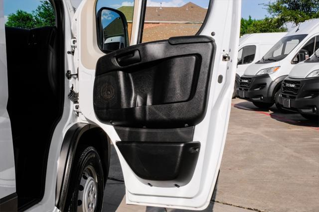 Photo of 2019 Bright White Clearcoat RAM ProMaster 1500