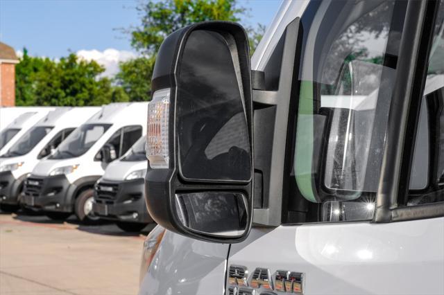 Photo of 2019 Bright White Clearcoat RAM ProMaster 1500