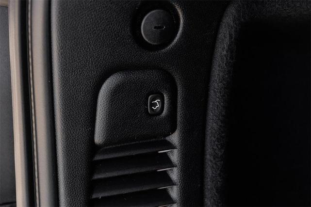 Photo of 2022 DB Black Clearcoat Dodge Durango