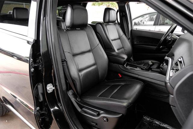 Photo of 2022 DB Black Clearcoat Dodge Durango