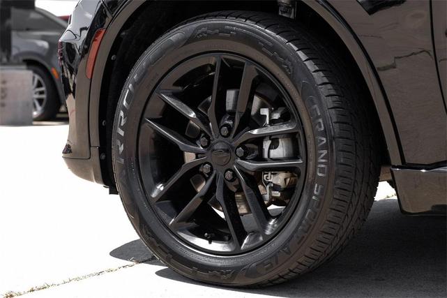 Photo of 2022 DB Black Clearcoat Dodge Durango