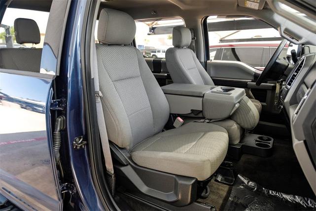 Photo of 2018 BLUE JEANS METALLIC Ford F-250