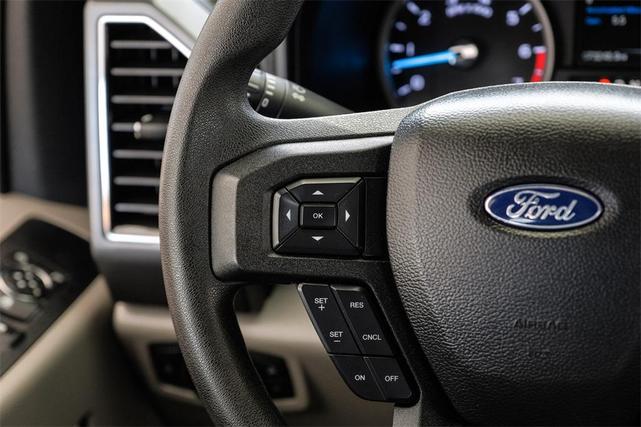 Photo of 2018 BLUE JEANS METALLIC Ford F-250